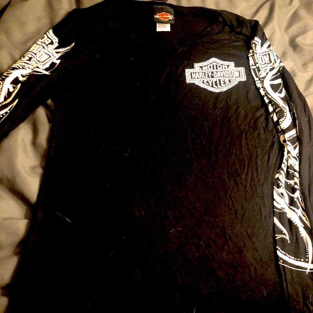Ladies black, long sleeve Harley Davidson Tee.